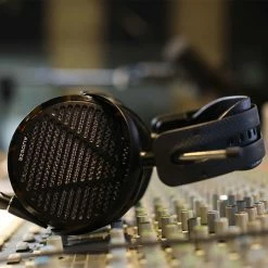 Flagship Headphones Audeze - LCD-5
