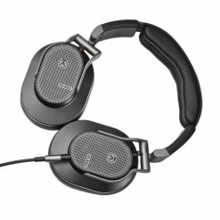 Flagship Headphones Austrian Audio - Hi-X65