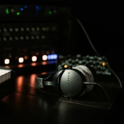 Beyerdynamic - DT 700 PRO X Studio & Professional