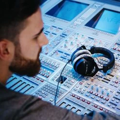 Beyerdynamic - DT 770 PRO Headphones For Beginners