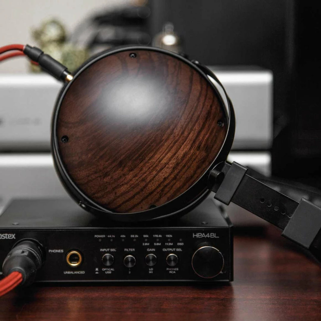 Brand new ✔️ Monoprice - Monolith M1060C ⭐ 8 Monoprice - Monolith M1060C