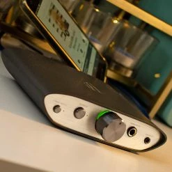 IFi Audio - ZEN DAC V2 Desktop Amps & DACs